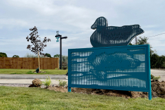 06_greylag_close_grebes_far