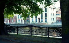 oscar_wilde_railings