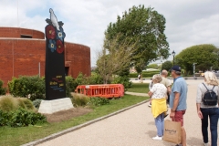 08_Peace_col_front_whole_public